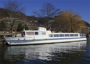 Tour en bateau sur le lac de Bienne avec événements