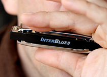 Harmonica: In the team to the blues