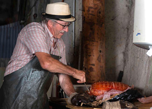 Pfiffiges Val-de-Travers - Asphalt und Absinth