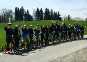 Balade amusante en trottinette avec grillades dans le pays de Zoug