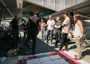 Action painting with spray cans