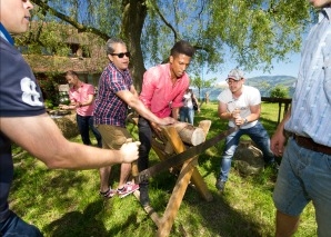 Älplerspiele auf dem Bauernhof