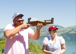 Älplerspiele auf dem Bauernhof