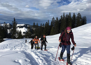 Airboarden und Schneeschuhlaufen