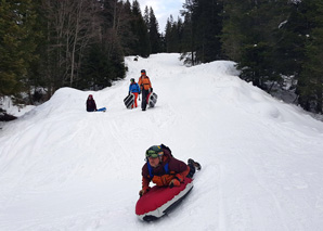 Airboarden und Schneeschuhlaufen
