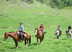 A dos de cheval à travers le Tessin