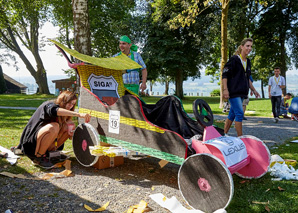 Car construction in a team - Car construction workshop