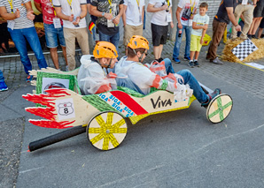 Car construction in a team - Car construction workshop