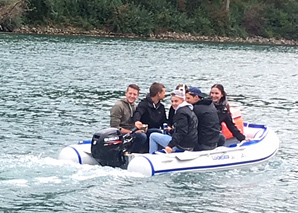 Barbecue boat on the Aare