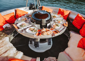 Barbecue boat on the Aare