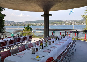Party estivale avec barbecue au bord du lac de Zurich