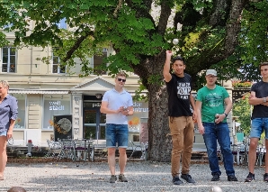 Pétanque-Spielen in Bern