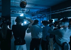 Virtual reality team experience with 4D effects Berne
