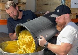 Fabriquer soi-même du limoncello en équipe