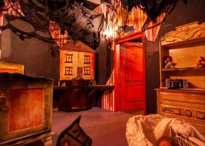 Escape rooms - find the exit