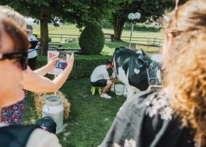 Emmentaler Plauschspiele mit Essen