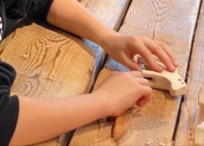 Sculpture de vaches en bois