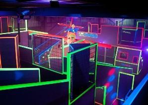 Le plaisir du laser tag - la victoire grâce à l'esprit d'équipe et à l'adresse