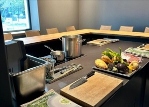 Team cooking course at a restaurant in Biel