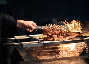 Barbecue workshop with wine tasting