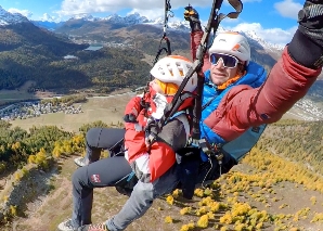 Envol en groupe en Engadine – Une expérience d'équipe riche en adrénaline