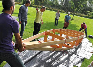 Construction de bateaux en équipe