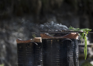 Calçotada-Feuerkochen in der Romandie