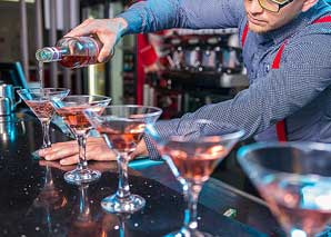Cocktailmixen über den Dächern von Basel