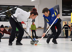 Curling fun event in Wallisellen