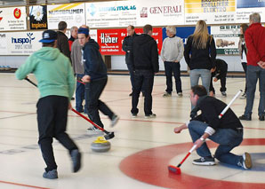 Curling fun event in Wallisellen