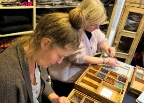 Workshop: Edelstein-Armband herstellen