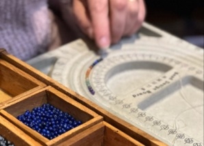 Workshop: Edelstein-Armband herstellen