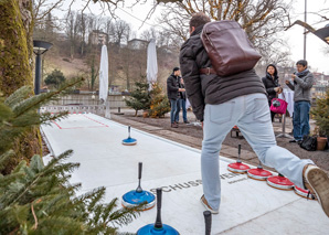 Eisstockschiessen in Bern mit Essen