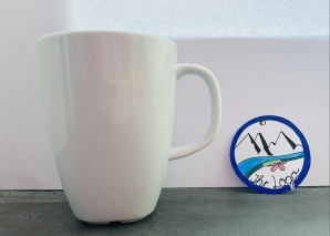Keramik-Tasse mit Firmen-Logo bemalen