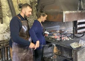 Forger une fourchette à fondue ou une brochette de barbecue