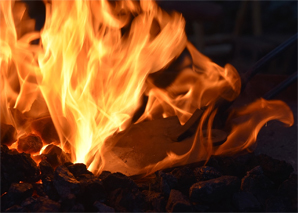 Forgeage de fourchettes à fondue avec fondue à Berne