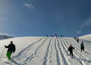 Schneeschuhtour zum Fondueplausch im Iglu