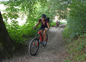 Excursion guidée à vélo en Emmental en VTT sur un seul sentier