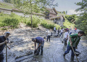 Gold panning - the adventure in nature