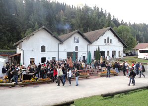 A gourmet parcours at the asphalt mines of Travers