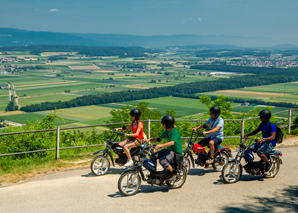 Tour en moto près du lac de Morat - au Pays des Trois-Lacs