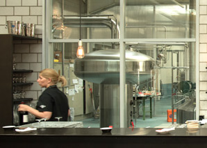 Dégustation de bières avec un repas frais du marché à Zurich