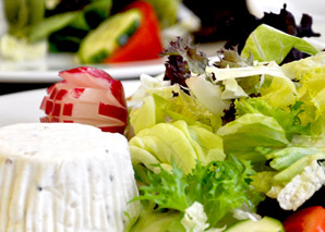 Dégustation de bières avec un repas frais du marché à Zurich