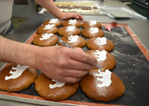 Confectionner des biscuits avec un pâtissier-confiseur