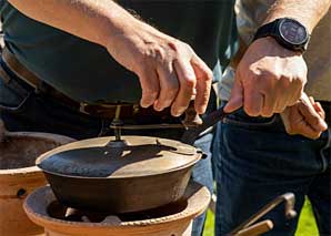 Marché artisanal – essayer d'anciens métiers artisanaux