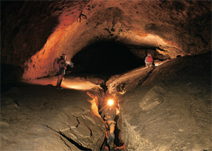 Tours dans les grottes en Suisse