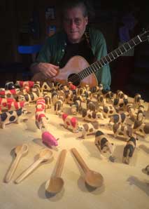 Atelier musical cuillère en bois - La batterie dans une main