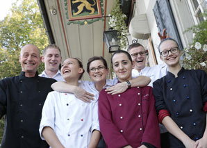 Hornussen und Essen im Emmental