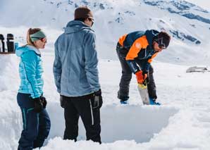 Construire des iglous sur l'Engstligenalp