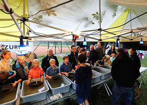 Indoor gold panning